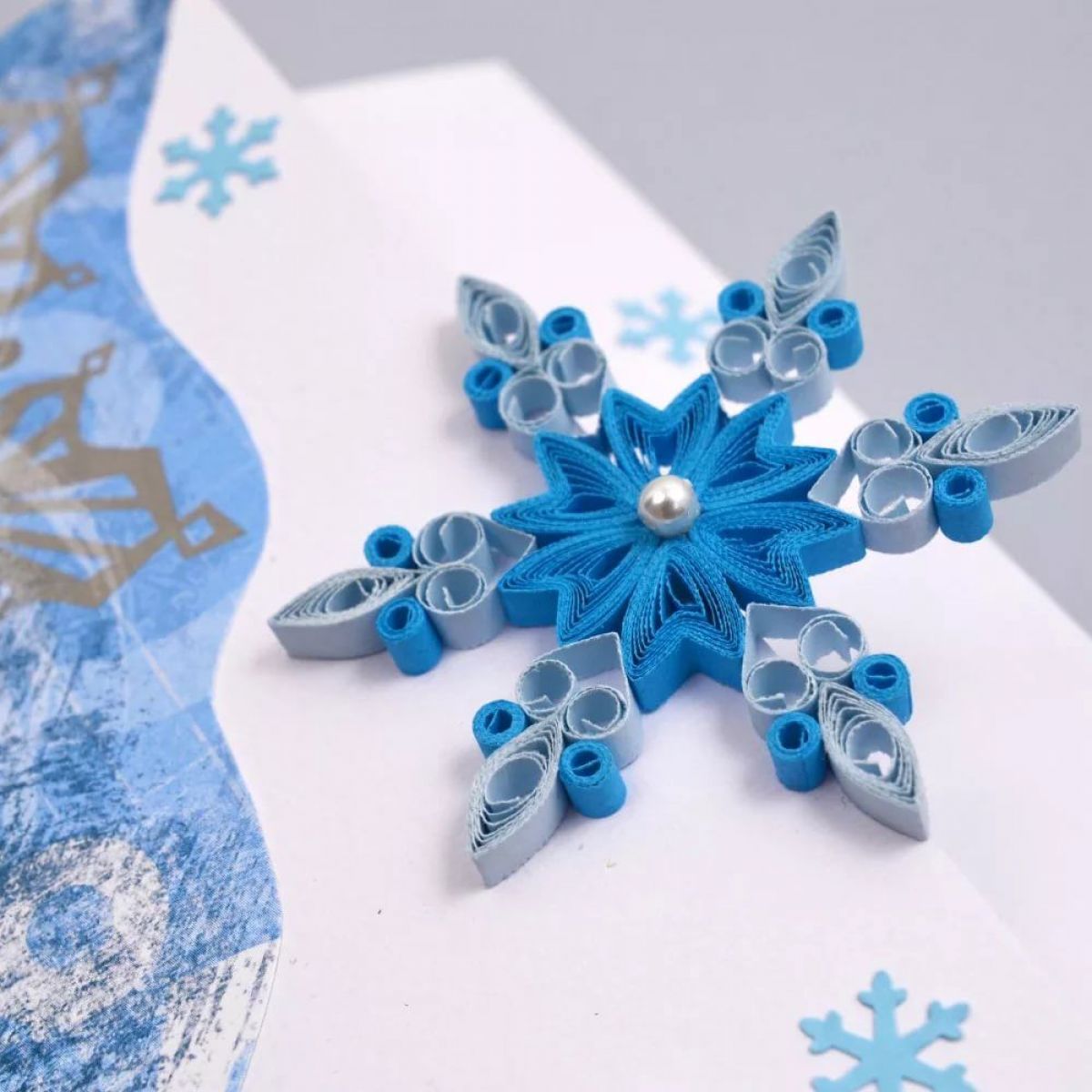 Новогодние снежинки - создаем атмосферу волшебной сказки в вашем доме вместе с kormstroytorg.ru