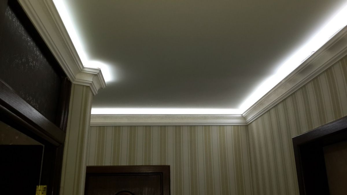 Светодиодная лента в интерьере потолок