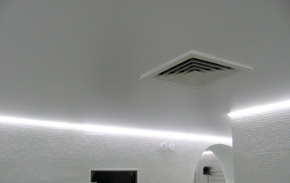Светодиодная лента на потолок 10698