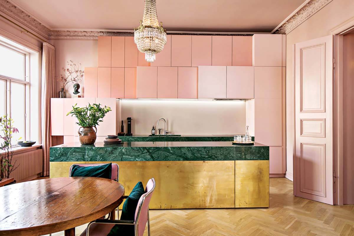 Розовая кухня 19124