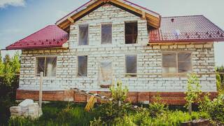 Металлочерепица и устройство кровли из металлочерепицы Металлочерепица и устройство кровли из металлочерепицы