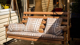 Скамейка из поддонов Скамейка из поддонов