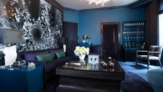 Интерьер в темных тонах Интерьер в темных тонах